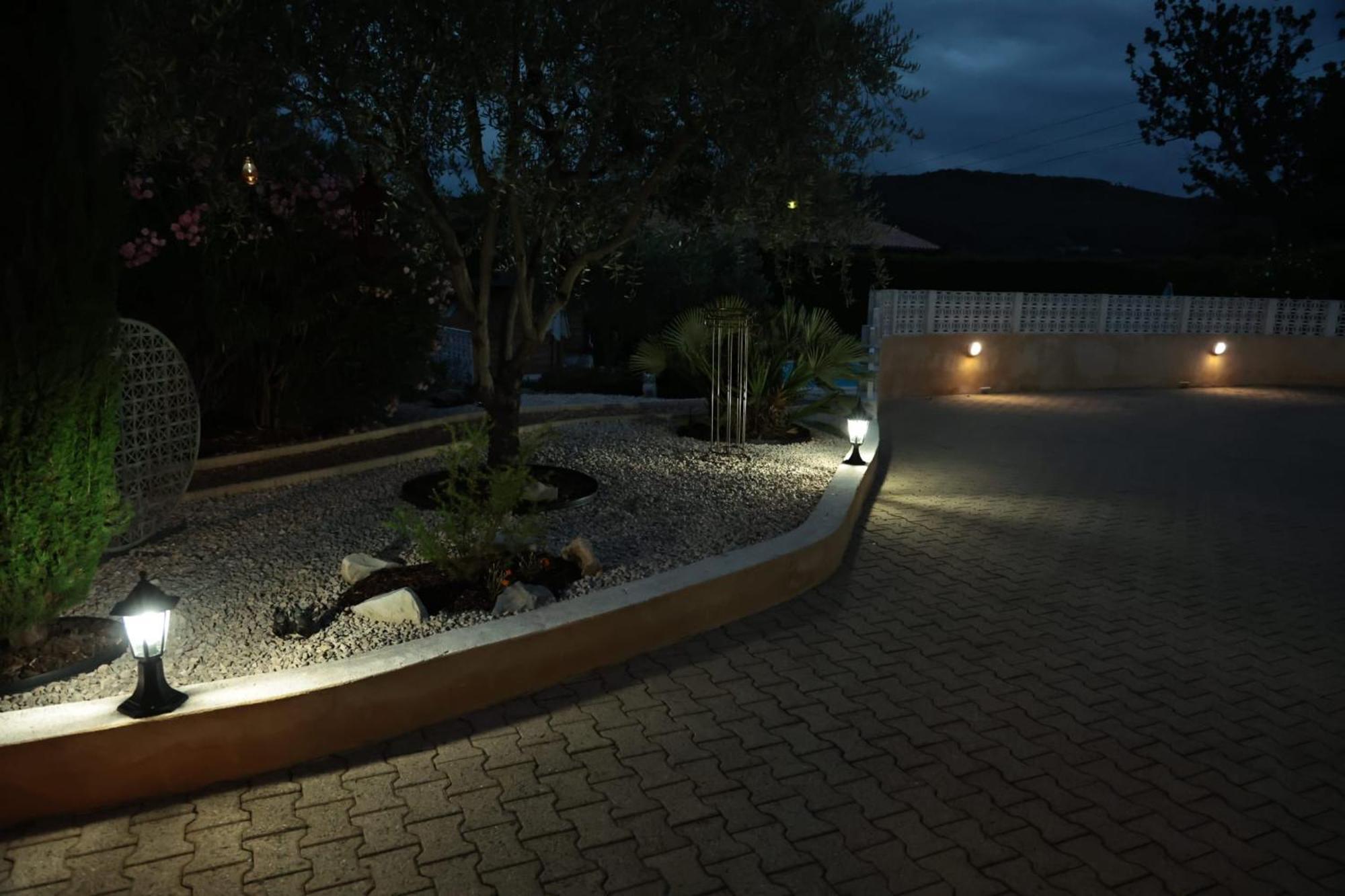 Au Villadior - Vaison La Romaine Ngoại thất bức ảnh